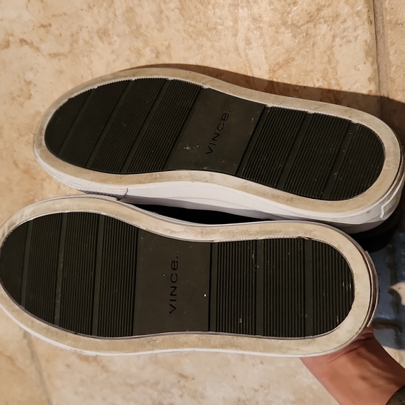 VINCE dark brown suede slip on sneakers - Picture 4 of 9